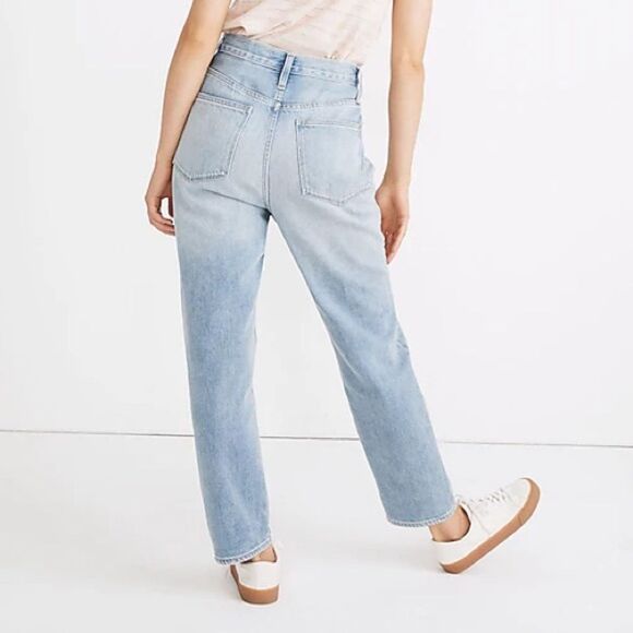 Madewell The Mom Jean in Gilford Wash Light Wash Slouchy Jeans Size 30 | 10 - Picture 7 of 13